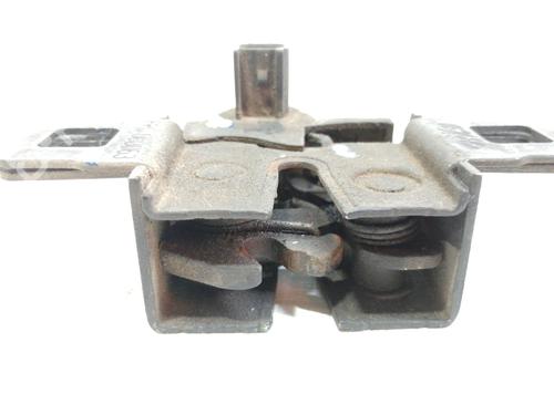Hood lock LAND ROVER RANGE ROVER SPORT I (L320) 2.7 D 4x4 | BP8767078C133 