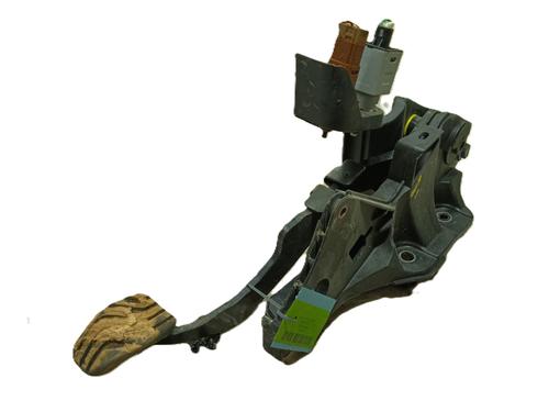 Used Break pedal NISSAN JUKE (F16_) 1.0 (114 hp) 31334133
