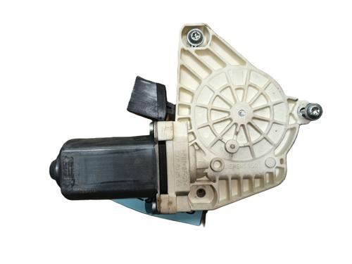 Motor elevalunas trasero derecho MERCEDES-BENZ A-CLASS (W169) A 150 (169.031, 169.331) (95 hp) 30940277