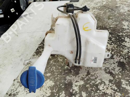 Used Windscreen washer tank Windscreen washer tank KIA STONIC (YB) 1.2 CVVT (84 hp) 39955250 39955250