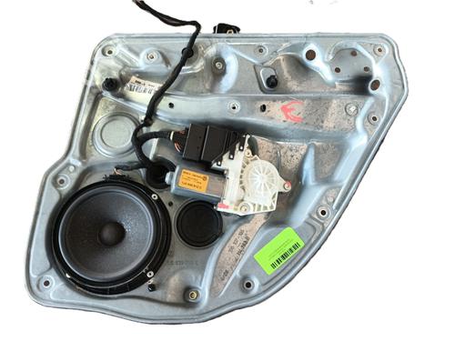 Rudehejsemekanisme Højre bagtil VW BORA I (1J2) 1.9 TDI (110 hp) 30081378