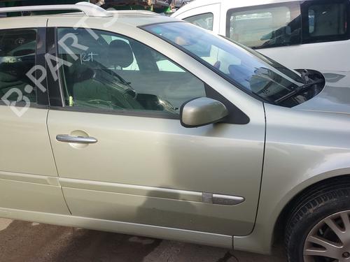 Used Right front door RENAULT LAGUNA II Grandtour (KG0/1_) [2001-2007]  31246935