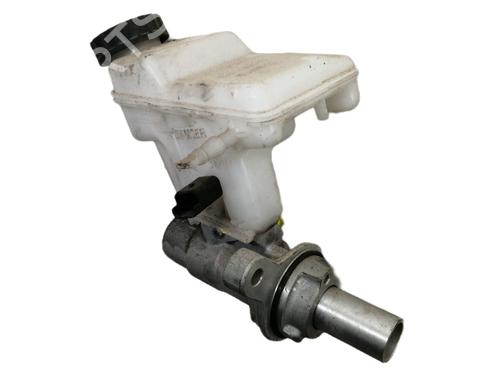 Used Brake master cylinder PEUGEOT 3008 II SUV (MC_, MR_, MJ_, M4_) 1.6 THP 165 (M45GYW, M45GZW, M45GYV) (165 hp) 6113601