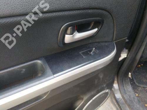Used Left rear window switch Left rear window switch SUZUKI GRAND VITARA II (JT, TE, TD) 2.0 (JB420) (140 hp) 8144148 8144148