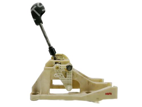 Used Gear lever HYUNDAI i20 I (PB, PBT) 1.4 CRDi (90 hp) 10725872