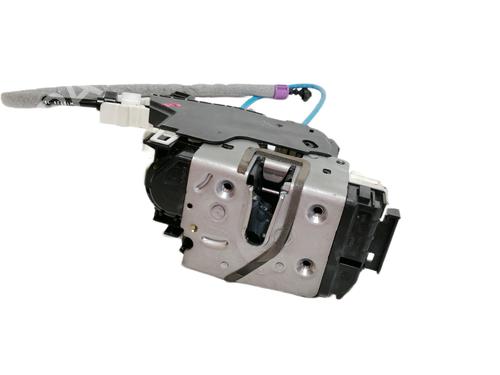 Front right lock MERCEDES-BENZ GLA-CLASS (X156) GLA 180 (156.942) | BP13042908C97 