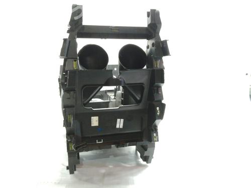 Armrest / Center console LAND ROVER RANGE ROVER SPORT I (L320) 2.7 D 4x4 | BP8319591I20 