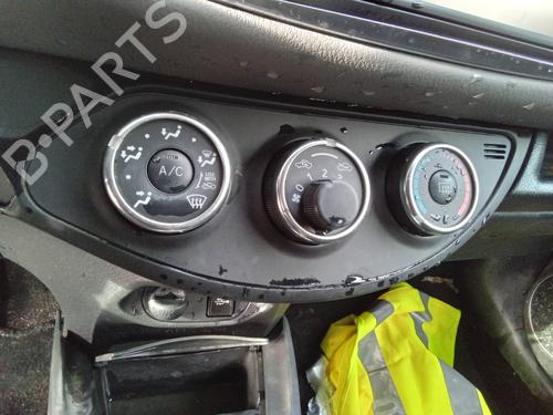 Climate control TOYOTA YARIS (_P13_) 1.0 (KSP130_, KSP130) | BP11346852I5 