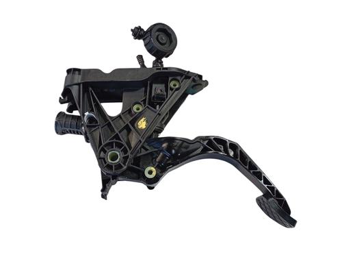 Used Clutch pedal AUDI Q2 (GAB, GAG) 1.6 TDI (115 hp) 32266757