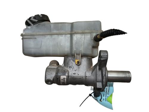 Used Brake master cylinder DACIA DOKKER Express Box Body/MPV 1.5 dCi 75 / Blue dCi 75 (FEJW, FEAH) (75 hp) 27678291