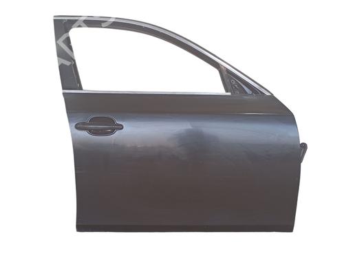 Dør høyre foran Dør høyre foran BMW 5 (E60) 525 d (177 hp) 34185631 34185631