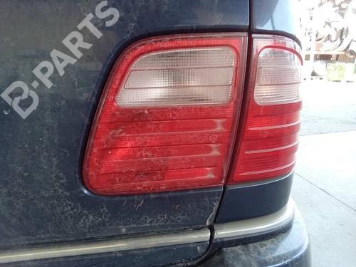 Used Right tailgate light Right tailgate light MERCEDES-BENZ E-CLASS T-Model (S210) E 320 T (210.265) (224 hp) 11112443 11112443