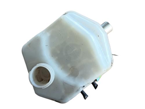 Used Brake master cylinder JEEP GRAND CHEROKEE IV (WK, WK2) 6.2 i V8 4x4 (710 hp) 28097627