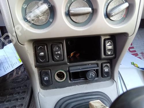 Used Right front window switch Right front window switch LAND ROVER FREELANDER I (L314) 2.0 DI 4x4 (98 hp) 10382869 10382869