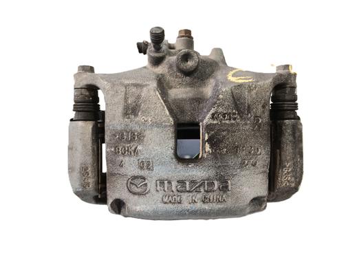 Używane Zacisk hamulca przedniego prawego MAZDA 3 Hatchback (BP) 2.0 SKYACTIV-G M Hybrid (122 hp) 32335671