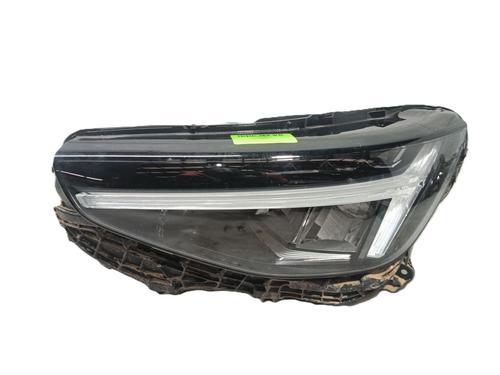 Used Left headlight VOLVO XC40 (536) B3 Mild-Hybrid (163 hp) 31157486