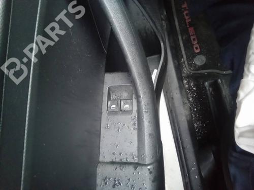 Used Left front window switch Left front window switch SEAT TOLEDO IV (KG3) 1.6 TDI (105 hp) 11087959 11087959