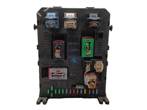 Fuse box CITROËN C4 I (LC_) 1.4 16V | BP37027154E1 - Image 3