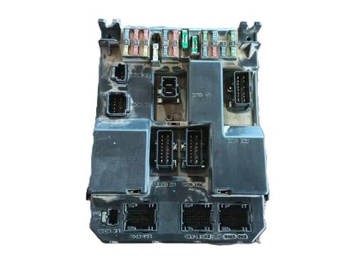 Używane Skrzynka bezpieczników PEUGEOT 307 Break (3E) 2.0 HDI 110 (107 hp) 29820769