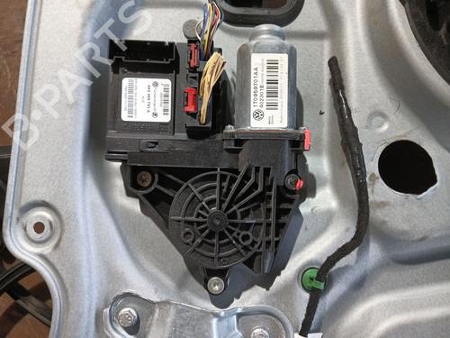 Rudehejsemekanisme ventre foran VW TOURAN (1T3) 1.6 TDI | BP29749921C22