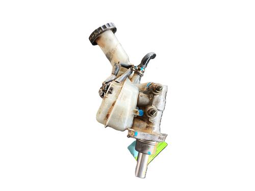 Brake master cylinder MITSUBISHI LANCER VIII Sportback (CX_A) 2.0 DI-D (CX8A) | BP25978167M77 