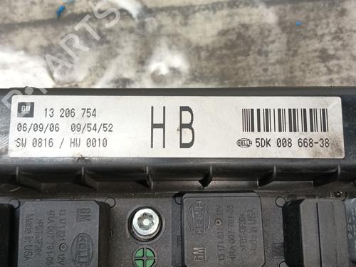 Fuse box OPEL ASTRA H GTC (A04) 1.9 CDTI (L08) | BP30560627E1
