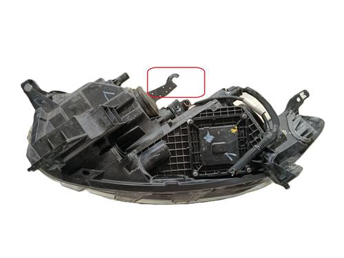 Right headlight RENAULT KADJAR (HA_, HL_) 1.2 TCe 130 (HLMR) | BP32043306C29 