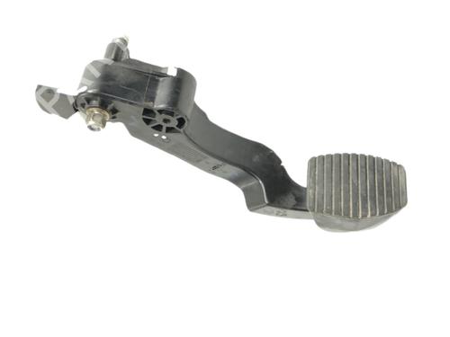 koblingspedal OPEL CROSSLAND X / CROSSLAND (P17, P2QO) 1.2 (75) (110 hp) 8767136