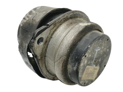 engine-mount-vw-touareg-7la-7l6-7l7-30-v6-tdi-7l8199131a-2002-2003-2004-2005-2006-2007-2008-2009-2010-2011-2012-2013-10776475 main image