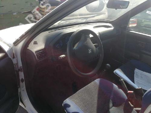 Right headlight PEUGEOT 106 II (1A_, 1C_)  | BP5378947C29 
