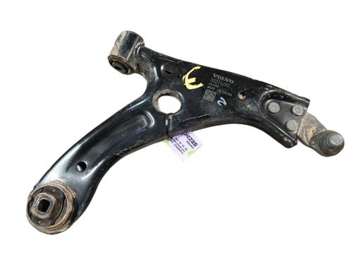 Used Right front suspension arm Right front suspension arm VOLVO XC40 (536) D3 Polestar (160 hp) 40097176 40097176