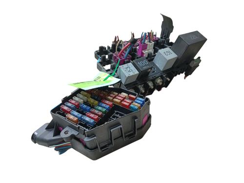 Used Fuse box AUDI A3 (8L1) 1.9 TDI (130 hp) 30477503