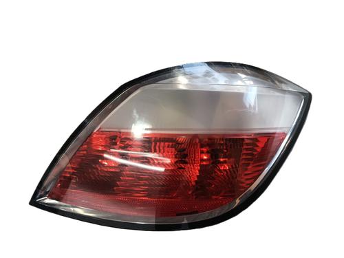 Fanale posteriore destro OPEL ASTRA H (A04) 1.6 (L48) (105 hp) 31112526