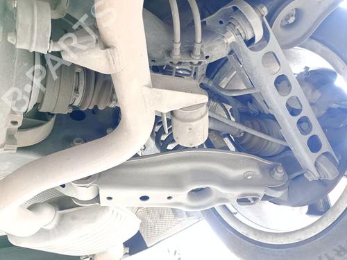 Aandrijfas links achter BMW 3 (E90) 320 d (177 hp) 32340239