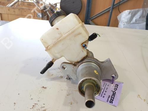 Used Brake master cylinder MERCEDES-BENZ SPRINTER 3,5-t Platform/Chassis (B906) 313 CDI (906.131, 906.133, 906.135, 906.231, 906.233,... (129 hp) 32704947