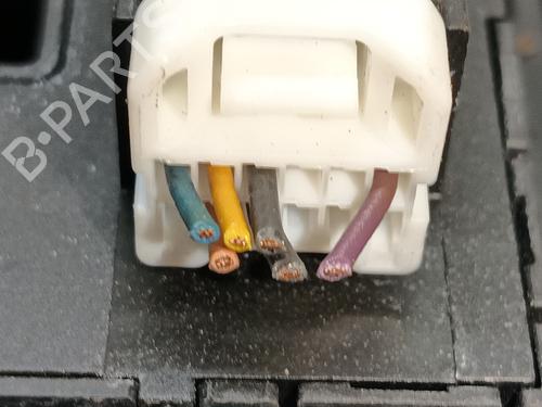 Switch NISSAN JUKE (F16_) 1.0 | BP31014517I30