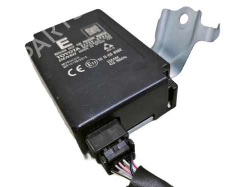Used Electronic module TOYOTA YARIS (_P13_) [2010-2020]  15899588