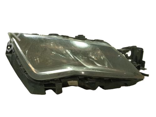 Used Right headlight SEAT LEON (5F1) 1.6 TDI (105 hp) 31885660