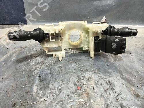 Used Switch RENAULT SCÉNIC III (JZ0/1_) 1.5 dCi (JZ02, JZ0R) (95 hp) 22730581