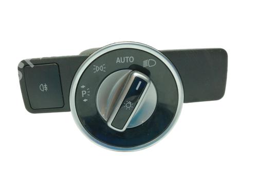 Used Headlight switch MERCEDES-BENZ GLA-CLASS (X156) GLA 180 (156.942) (122 hp) 13042921