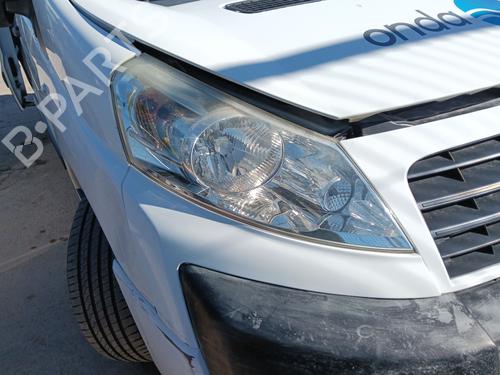 Right headlight FIAT SCUDO Bus (270_, 272_) 2.0 D Multijet | BP32498250C29