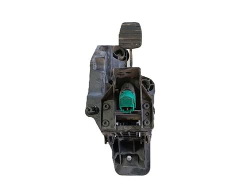 Used Break pedal Break pedal OPEL VIVARO B Van (X82) 1.6 CDTI (05) (116 hp) 34444490 34444490