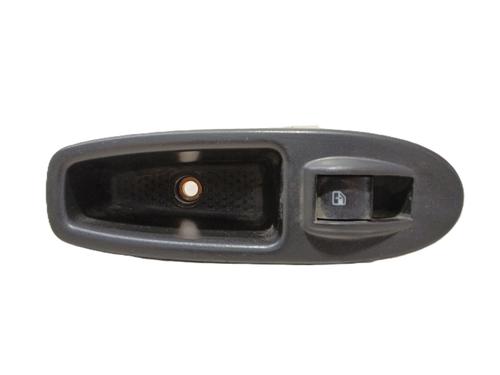 Used Left rear window switch FIAT 500L (351_, 352_) 1.6 D Multijet (199LYD1B) (105 hp) 18745209