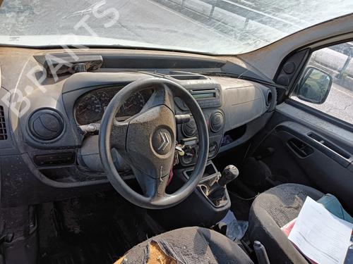 Left taillight NISSAN PRIMASTAR Van (X83) | BP30103381C34