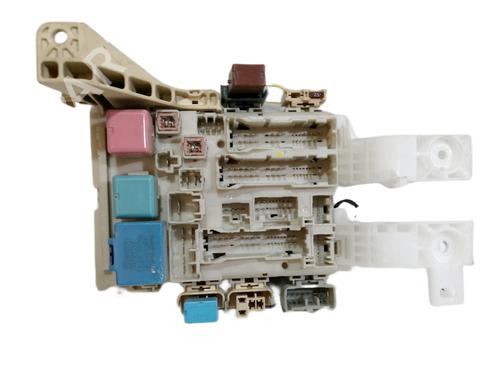 Used Fuse box TOYOTA YARIS (_P9_) 1.0 VVT-i (KSP90_, KSP90R) (69 hp) 9643624