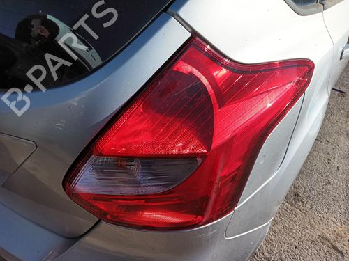 Høyre baklys FORD FOCUS III 1.6 Ti (125 hp) 31215733