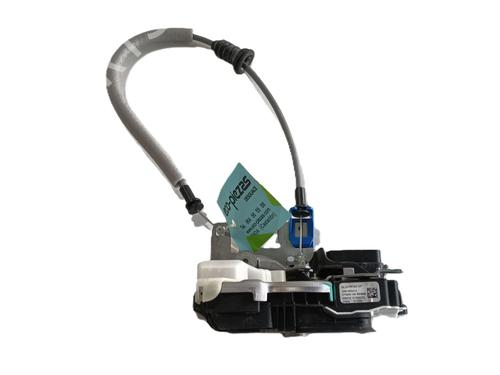 Używane Zamek drzwi tylnych lewych LYNK & CO 01 PHEV (261 hp) 29884542