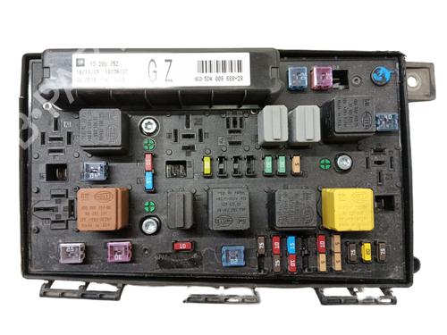 Fuse box OPEL ZAFIRA / ZAFIRA FAMILY B (A05) | BP16873296E1