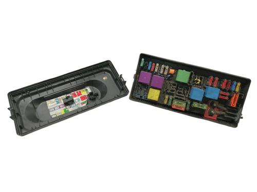 Used Fuse box Fuse box PEUGEOT 806 (221) [1994-2002] 11046047 11046047