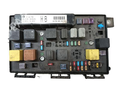 Fuse box OPEL ASTRA H GTC (A04) 1.9 CDTI (L08) | BP30560627E1
